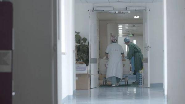 杨大爷|中年幸事，不过一声“爸妈，我回来了”