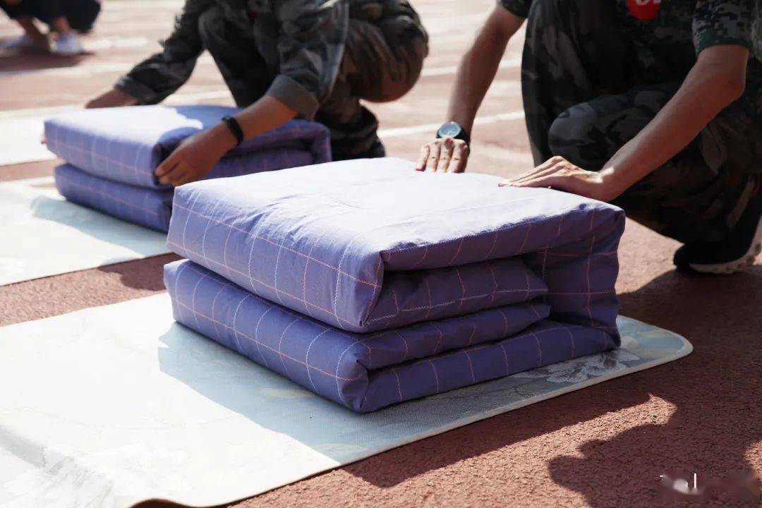 高一军训:赓续百年强国有我之有"被"而来 叠出风采