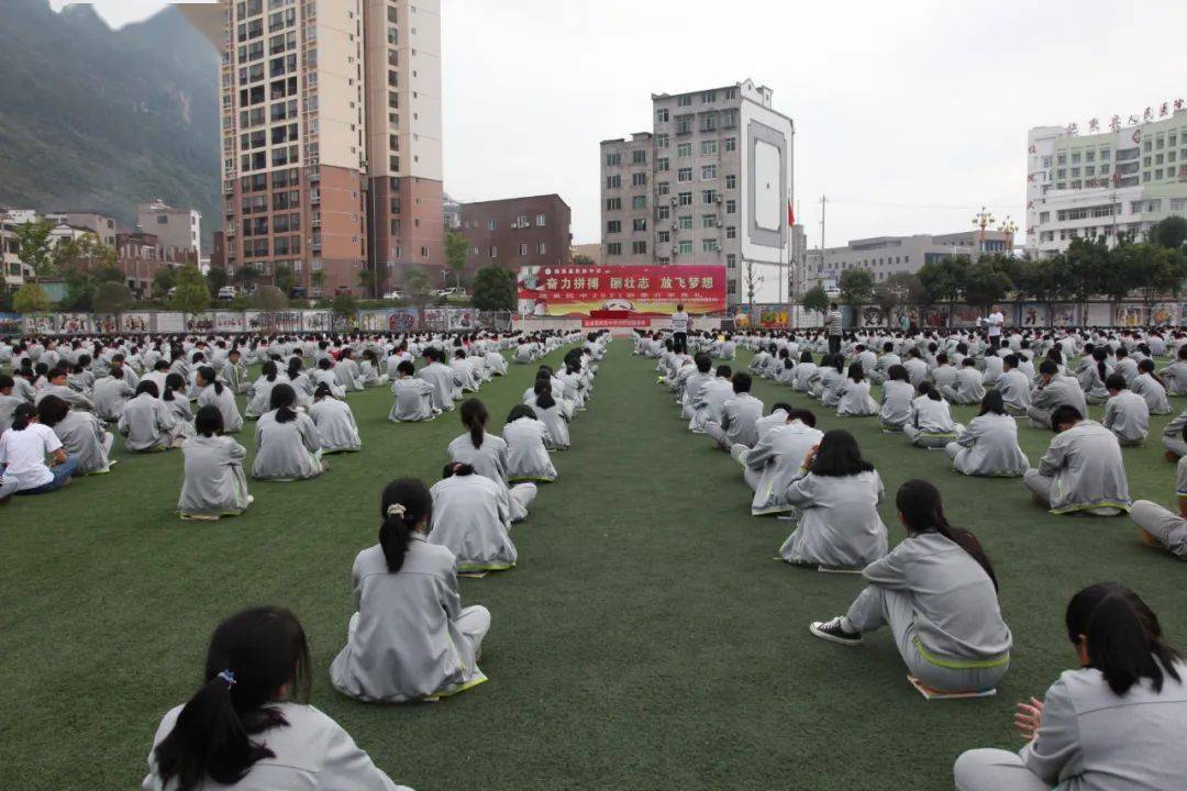 施秉大队走进民族中学开展消防安全知识培训