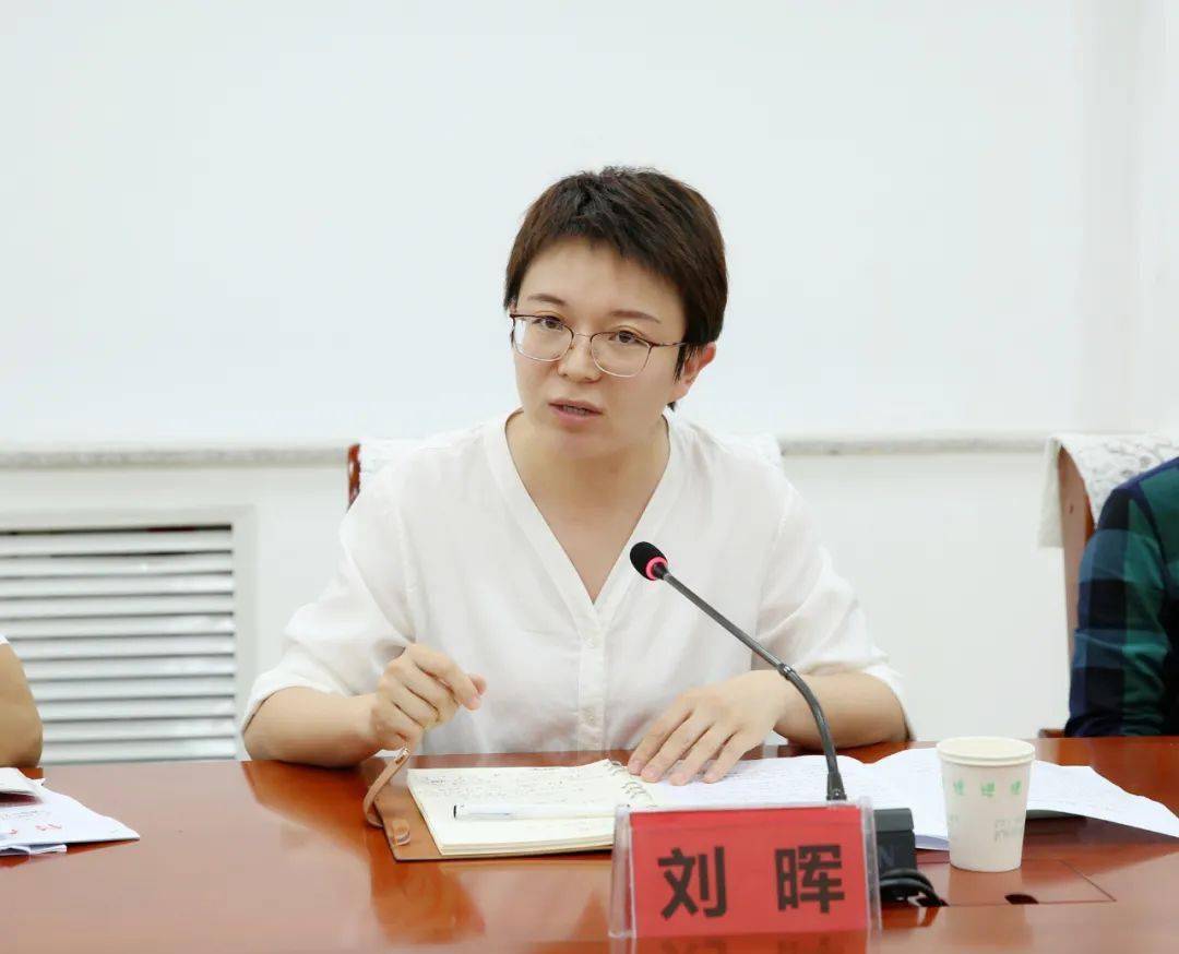 副区长,市场环境秩序提升指挥部指挥长,未成年人教育提升指挥长刘晖讲