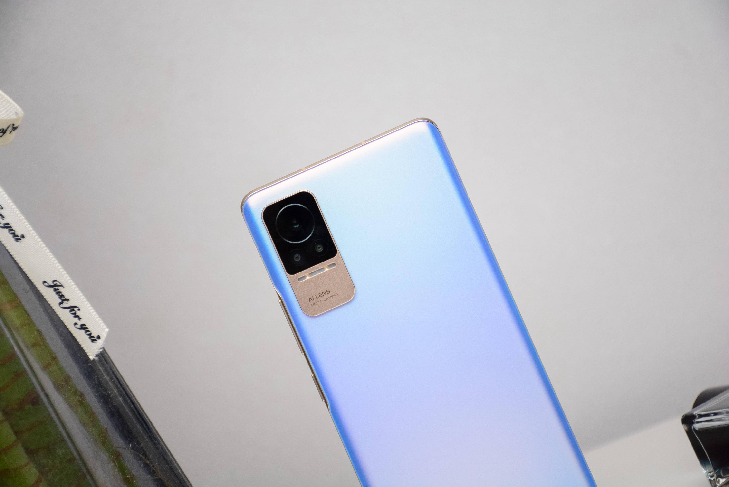 哪个手机拍照最真实好看 14af67425d0b49c8ba72c14d5e152e59.jpeg