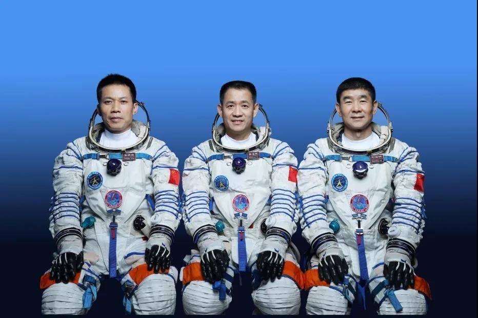 借词|东西问|姚小平：Taikonaut、Chinese Dama……这些“中式英语”蕴含着什么？