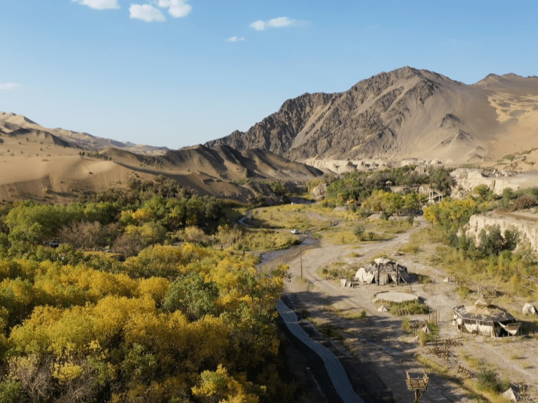 阿克塞旅游景点大全图片