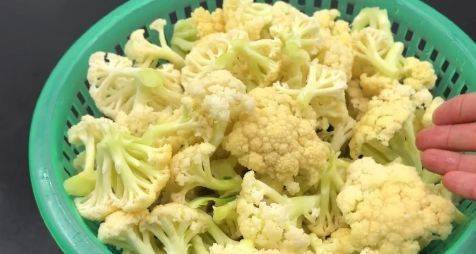 炒菜花前，用盐水洗菜花等于吃虫卵，教你1招，虫卵乖乖溜走