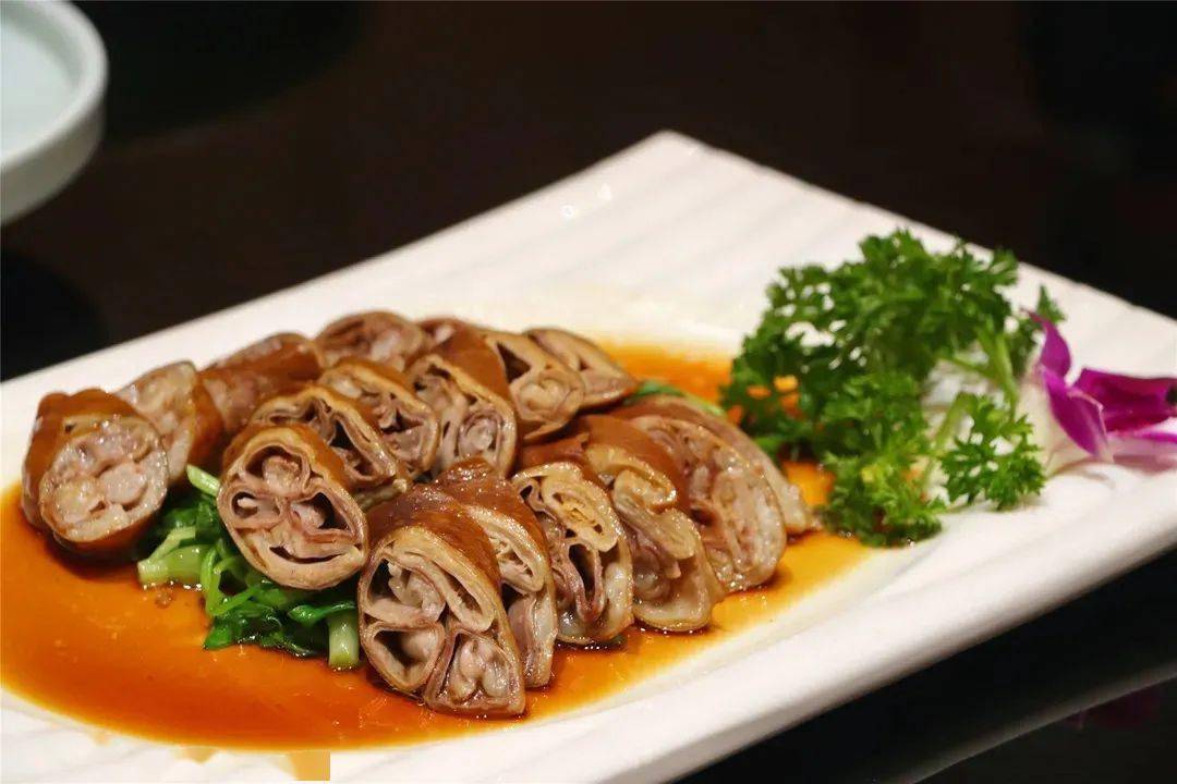 泗庄卤套肠延福大白鱼张庙盐焗碧根果茅西臭豆腐/天