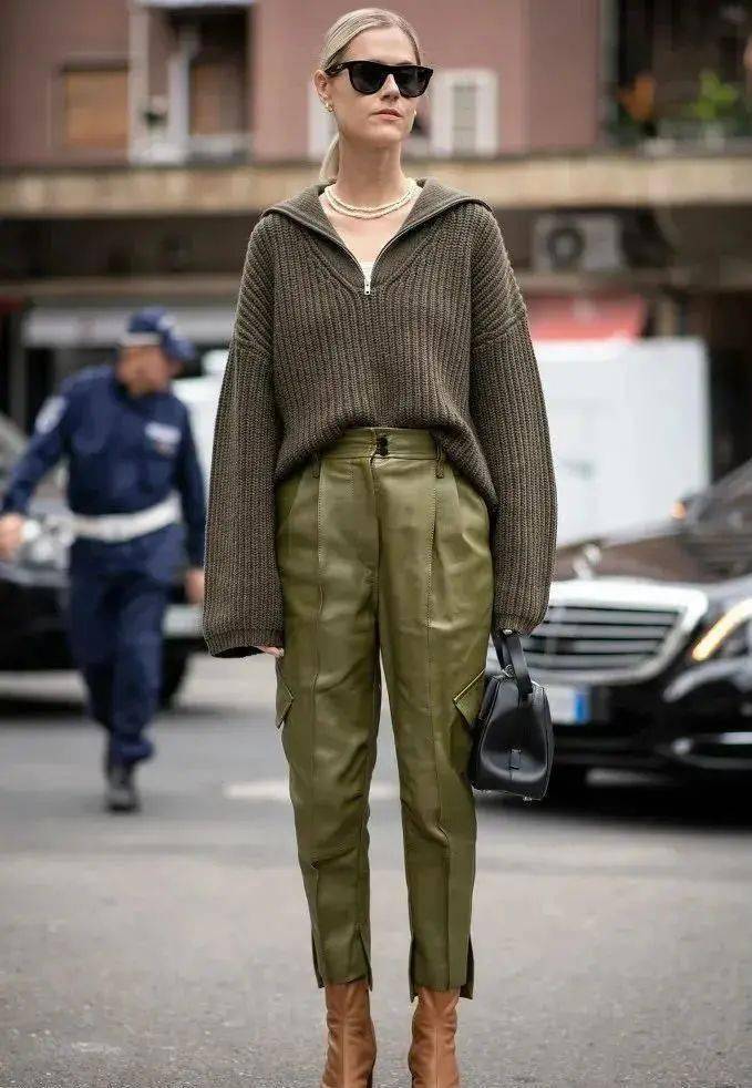 毛衣 秋冬最强穿搭指南就在这了！一件毛衣可以拯救你的衣橱