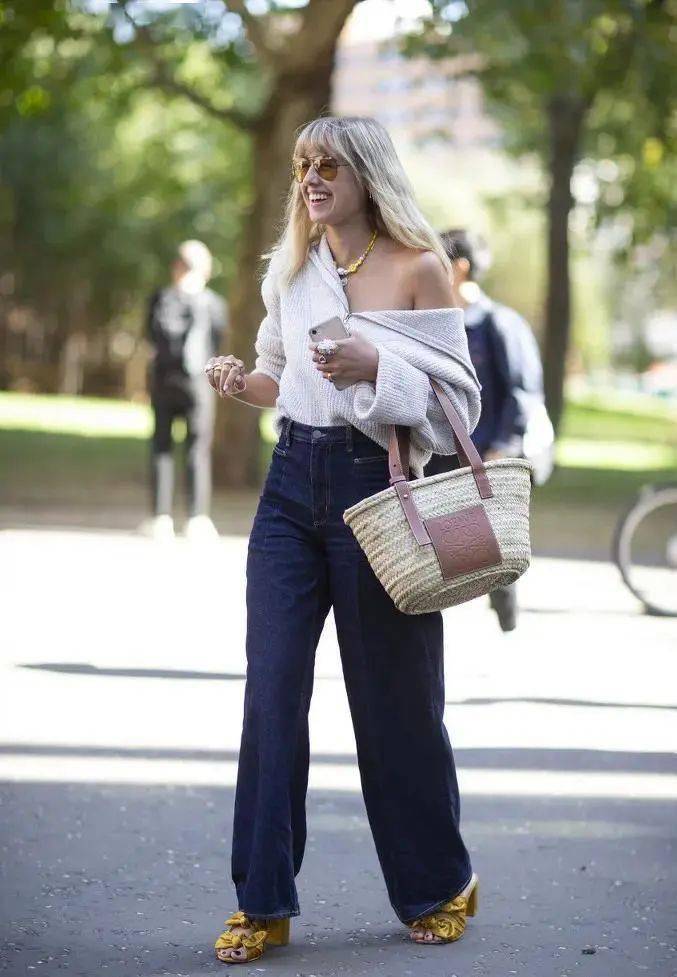 毛衣 秋冬最强穿搭指南就在这了！一件毛衣可以拯救你的衣橱