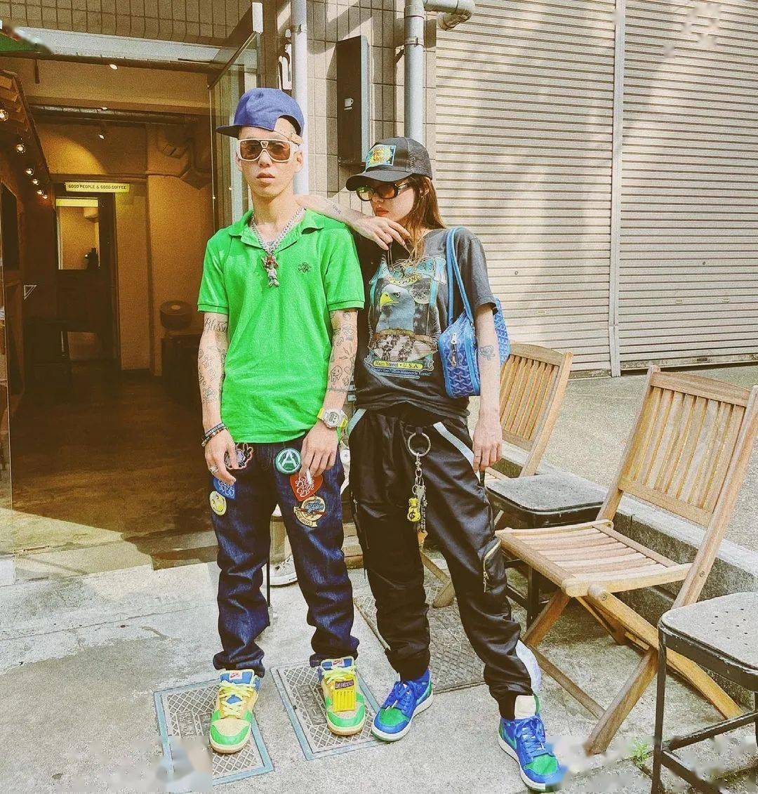 Peggy 腰细腿长美到窒息！身材不输 Soda！还有新晋「直男收割机」晒天价球鞋！