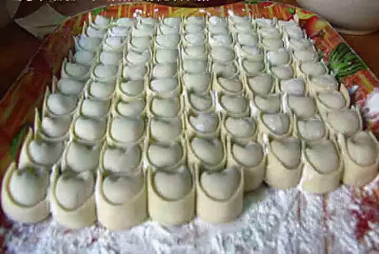 新疆馄饨及制作方法_曲曲