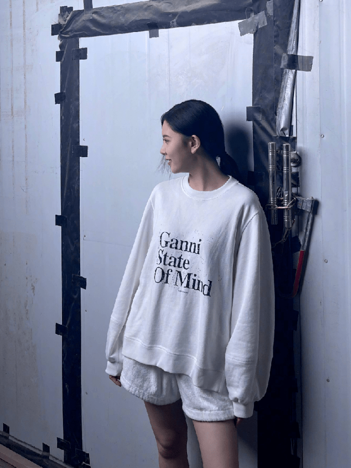 polo 渣女风已经OUT了!2021年流行“无性别风”,高级爆了!