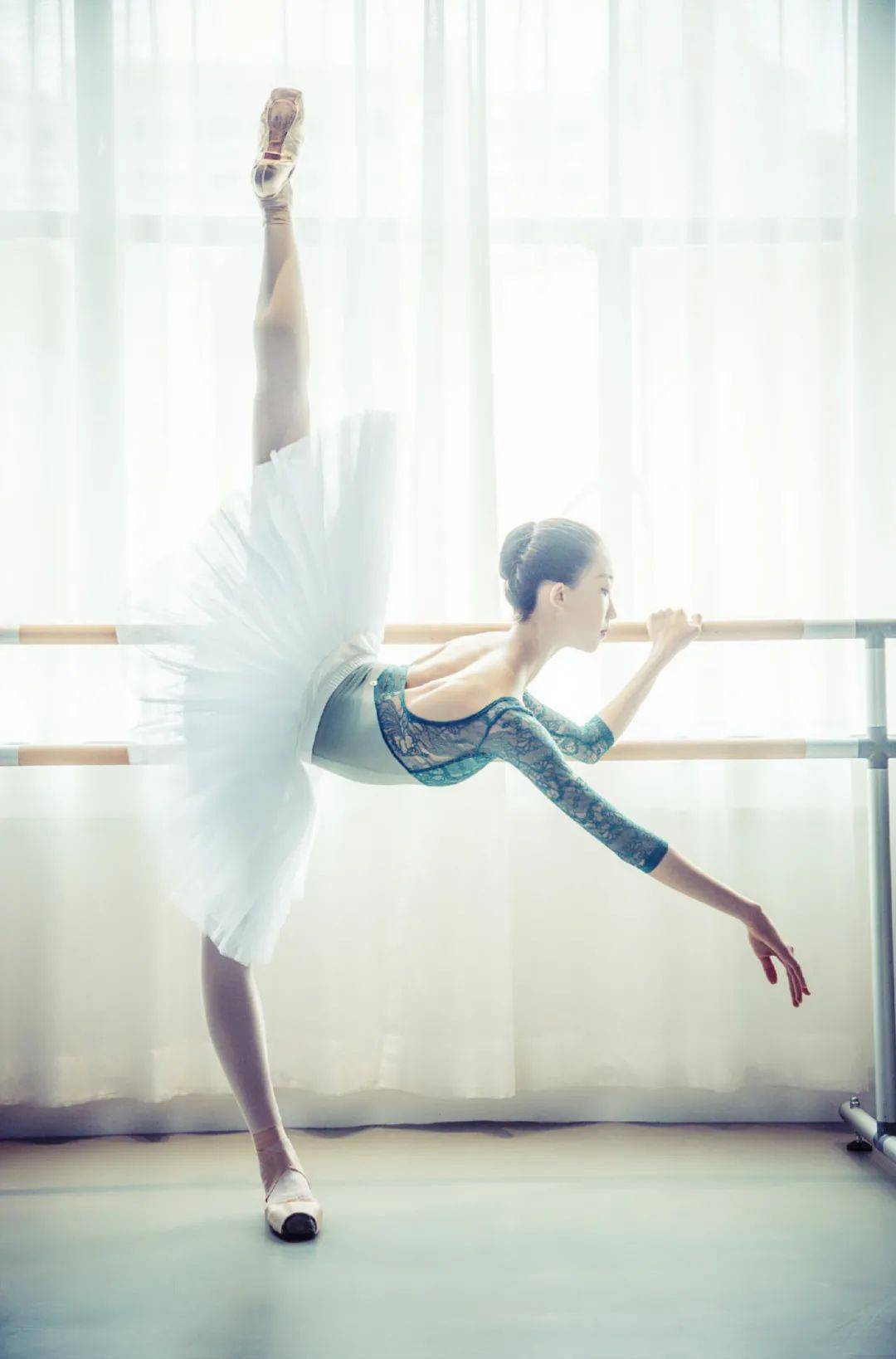 粉丝福利|中央芭蕾舞团助阵,脚尖艺术的绚丽华贵等你来赏