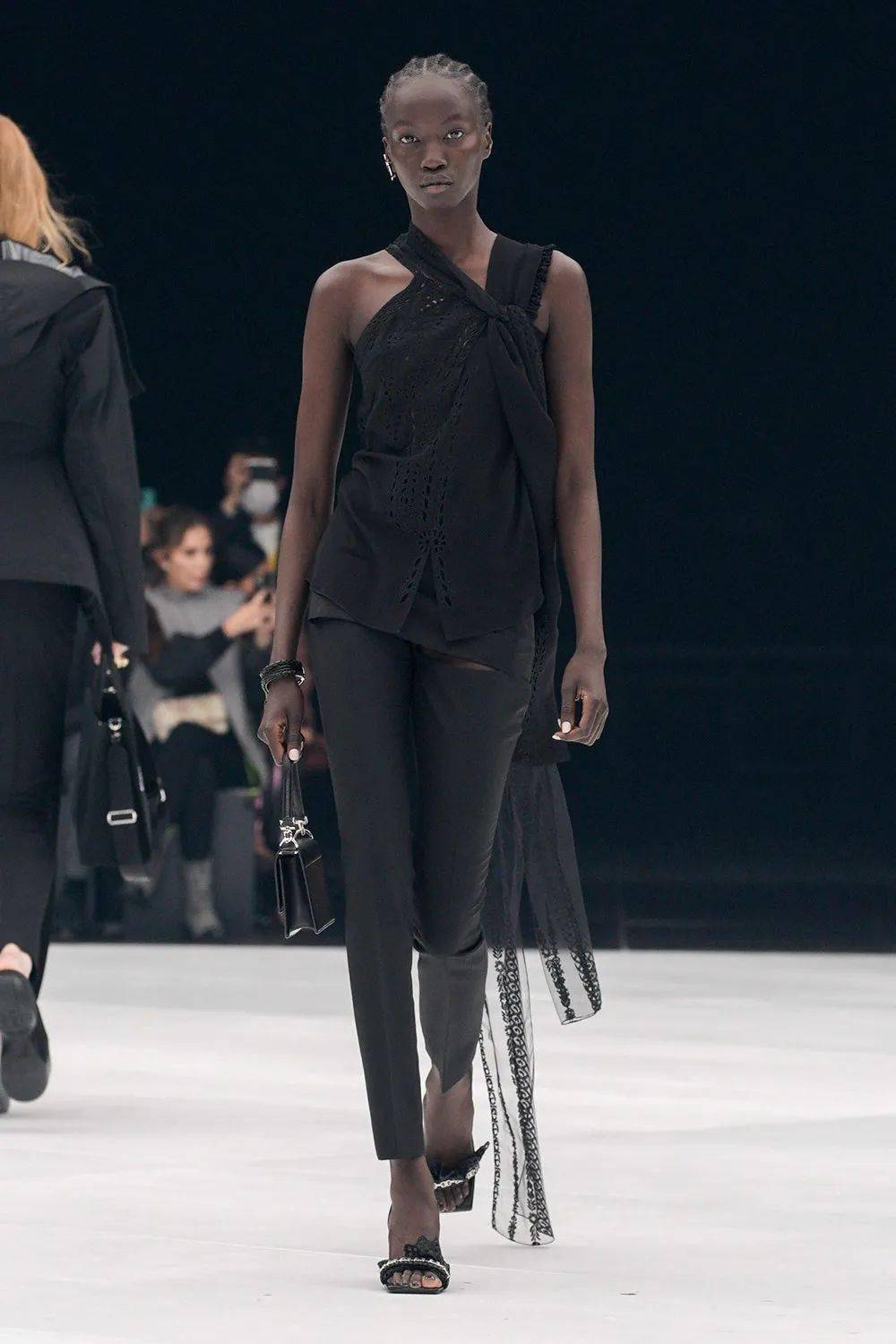 成衣 【秀场】Givenchy 2022 春季成衣时装秀