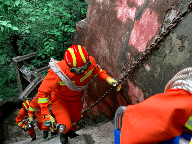 国庆|大山里的消防站：16名指战员守护山中游客安全