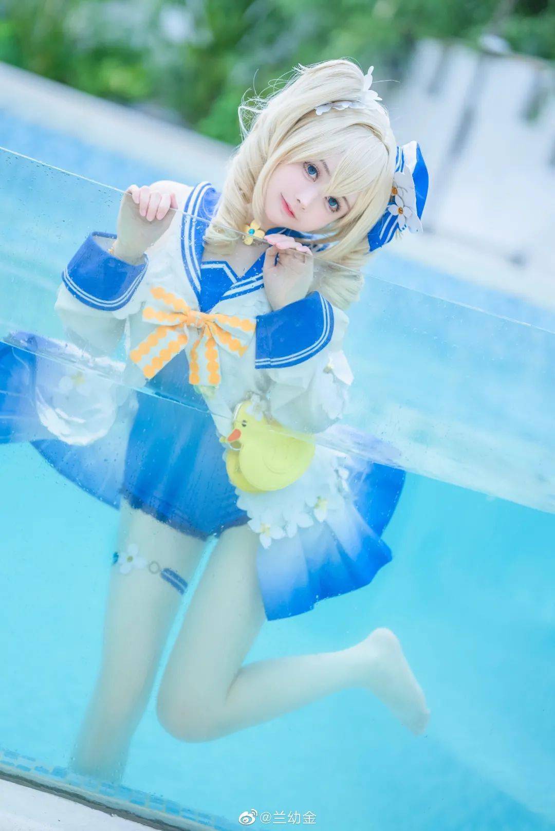 二次元cos泳装芭芭拉美女