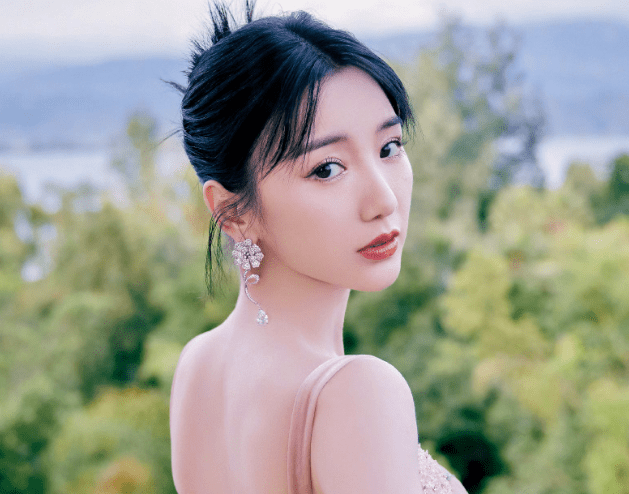 望出|Q4待播剧：靳东杨幂有望出爆款，赵丽颖杨紫新作将隔空对打