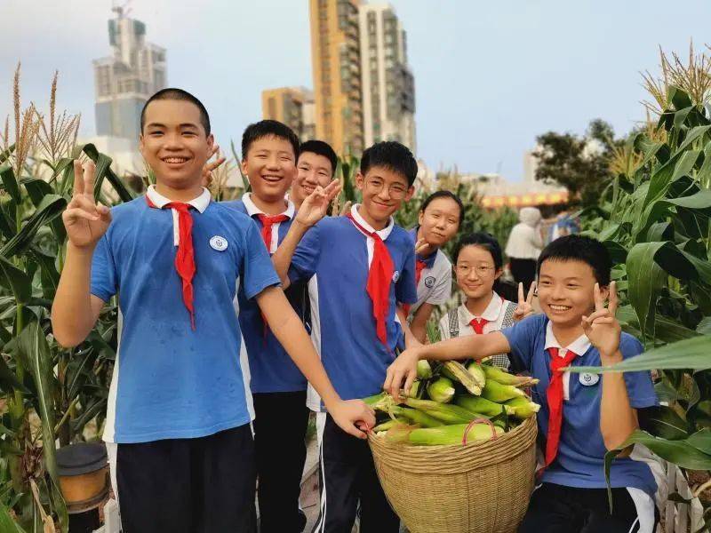 "双减"政策下的劳动教育课纪实 | 上步中学首届丰收节举行
