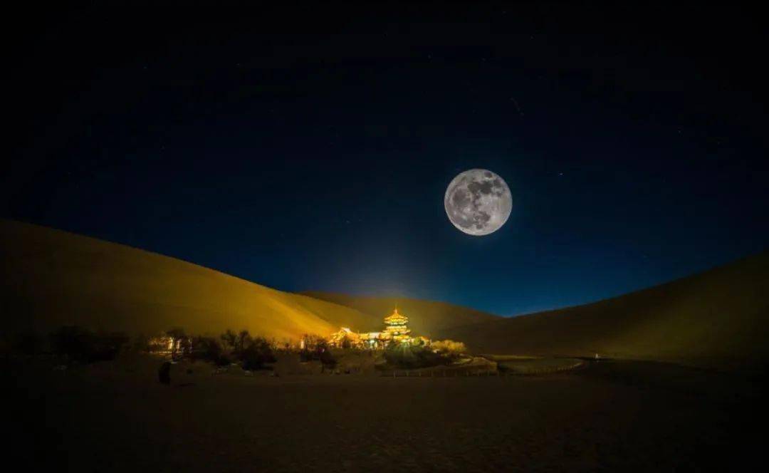 朗读者" 献礼建党100周年红色经典诵读活动第29期《河西走廊的月亮》