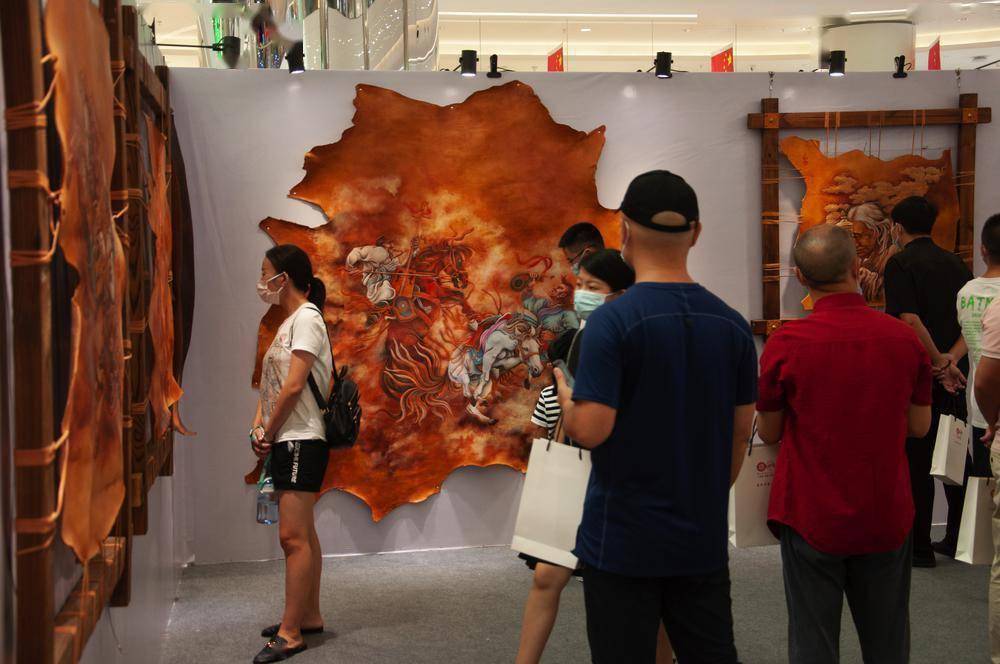 皮雕排行_原创龙岗举办非遗皮雕艺术展130余件古今皮雕展品诠释皮雕工艺...