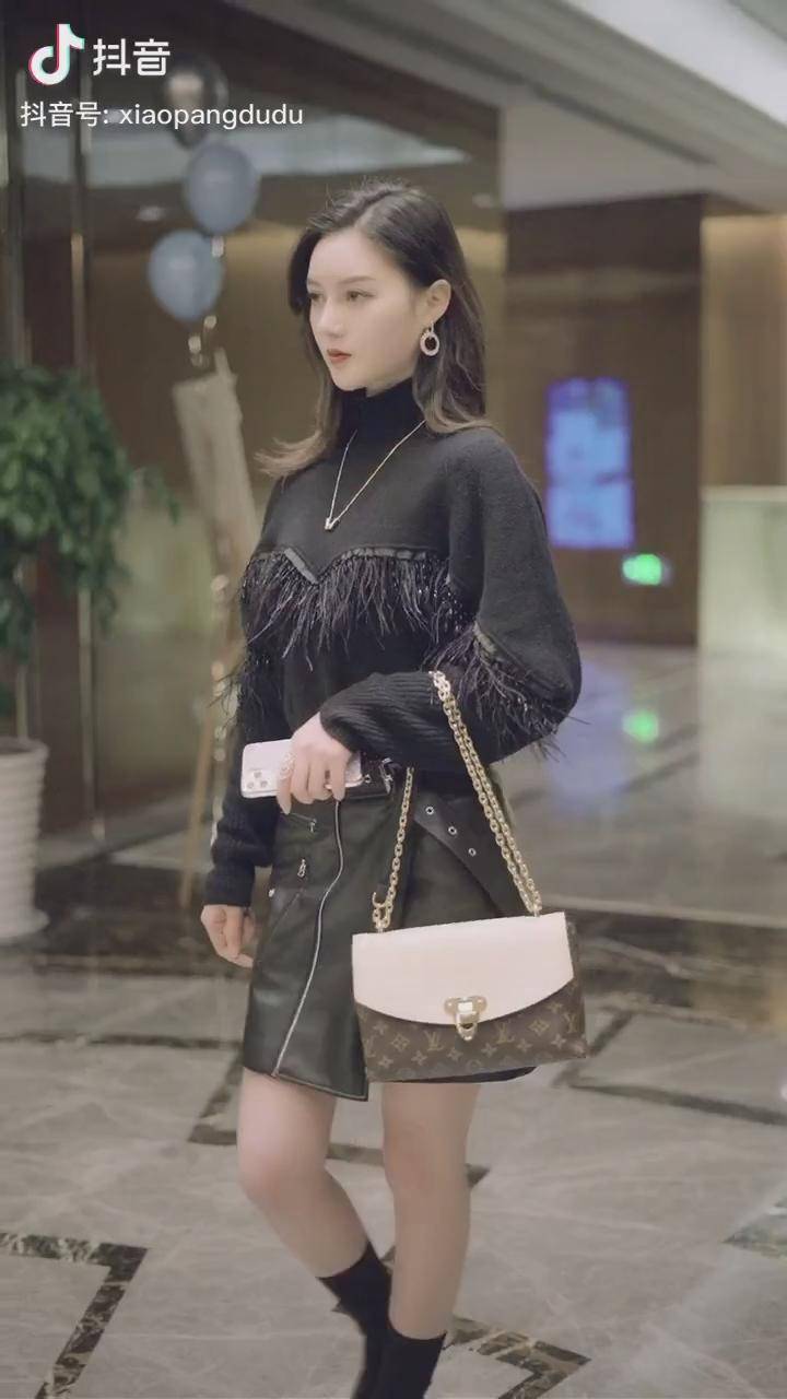 嘟嘟成长记小小人生赢家过生日是什么样身边全是小仙女彦儿初九韩仙女