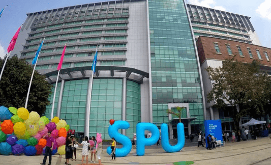 泰国历史最悠久的私立大学斯巴顿大学