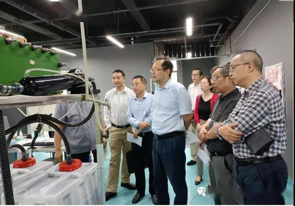 四川能投考察中甫新能源全钒液流电池项目