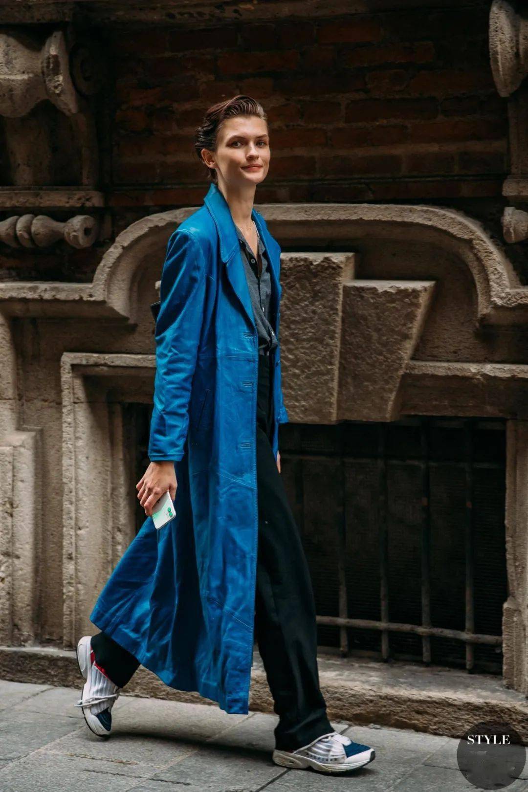 风衣 如何实现一衣多穿？你只需要件衬衫~