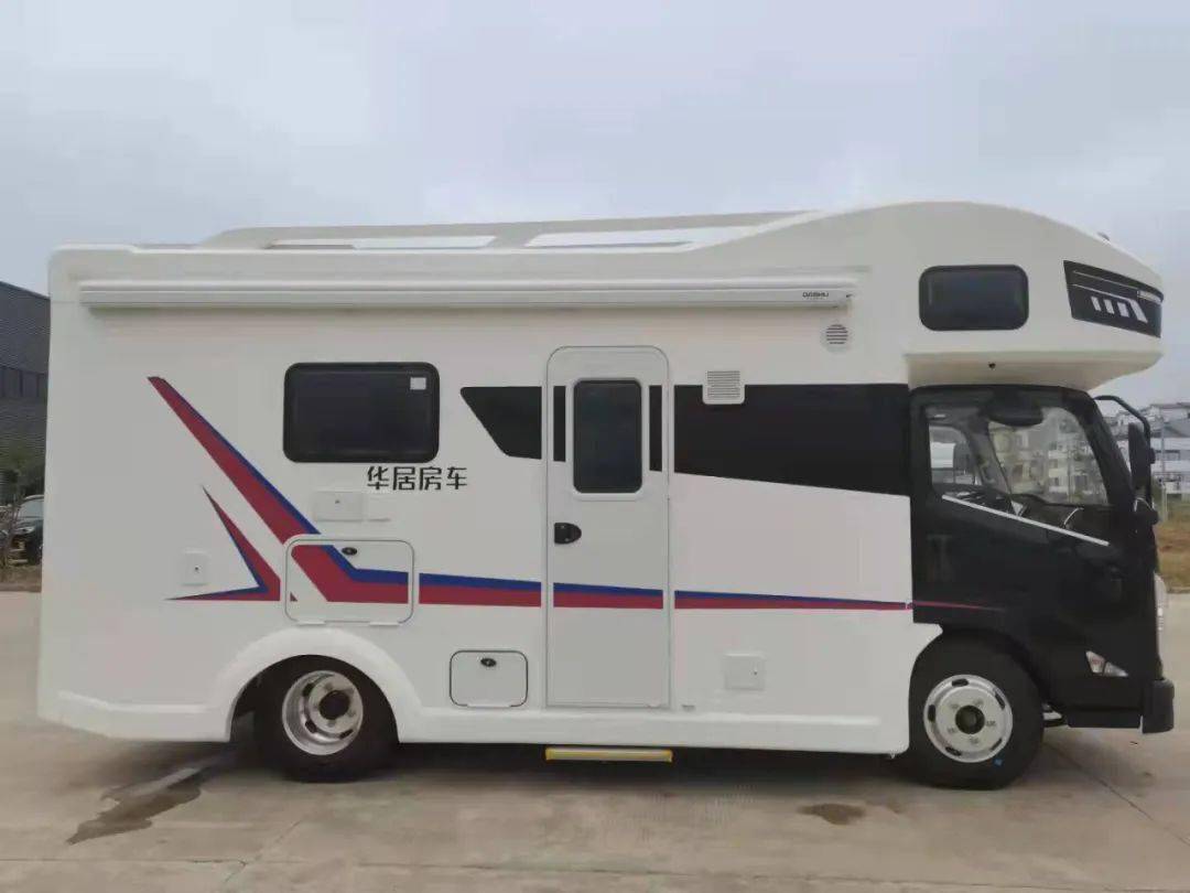 1015成都房车展集成灶大冰箱水电无忧配置杠杠的华居腾豹款轻卡房车