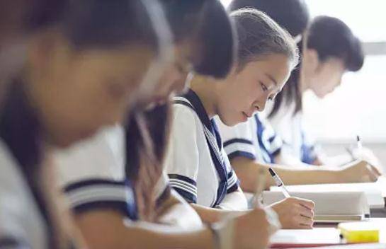 青少年|新规定！事关中小学！建立中小学生视力定期筛查制度