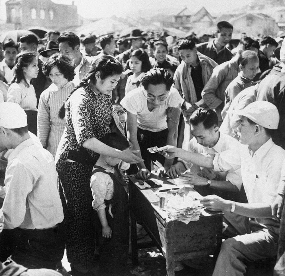 国临时中央政府 1941年初,日军集中兵力 对解放区进行大规模的"扫荡"