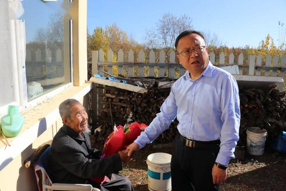 抚松县万良镇:开展重阳节慰问走访