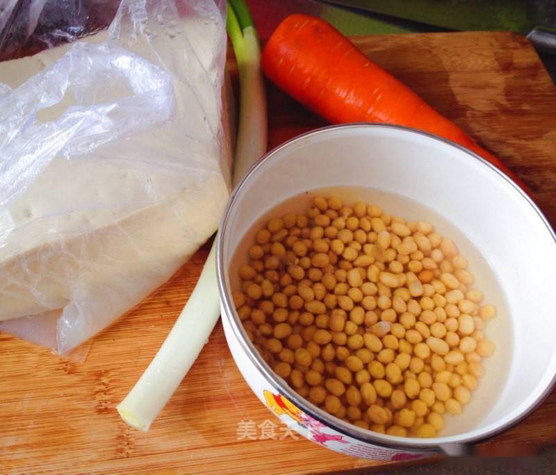 怎样快速泡发黄豆 38018a281fcb443eac25aaef719be704.jpeg