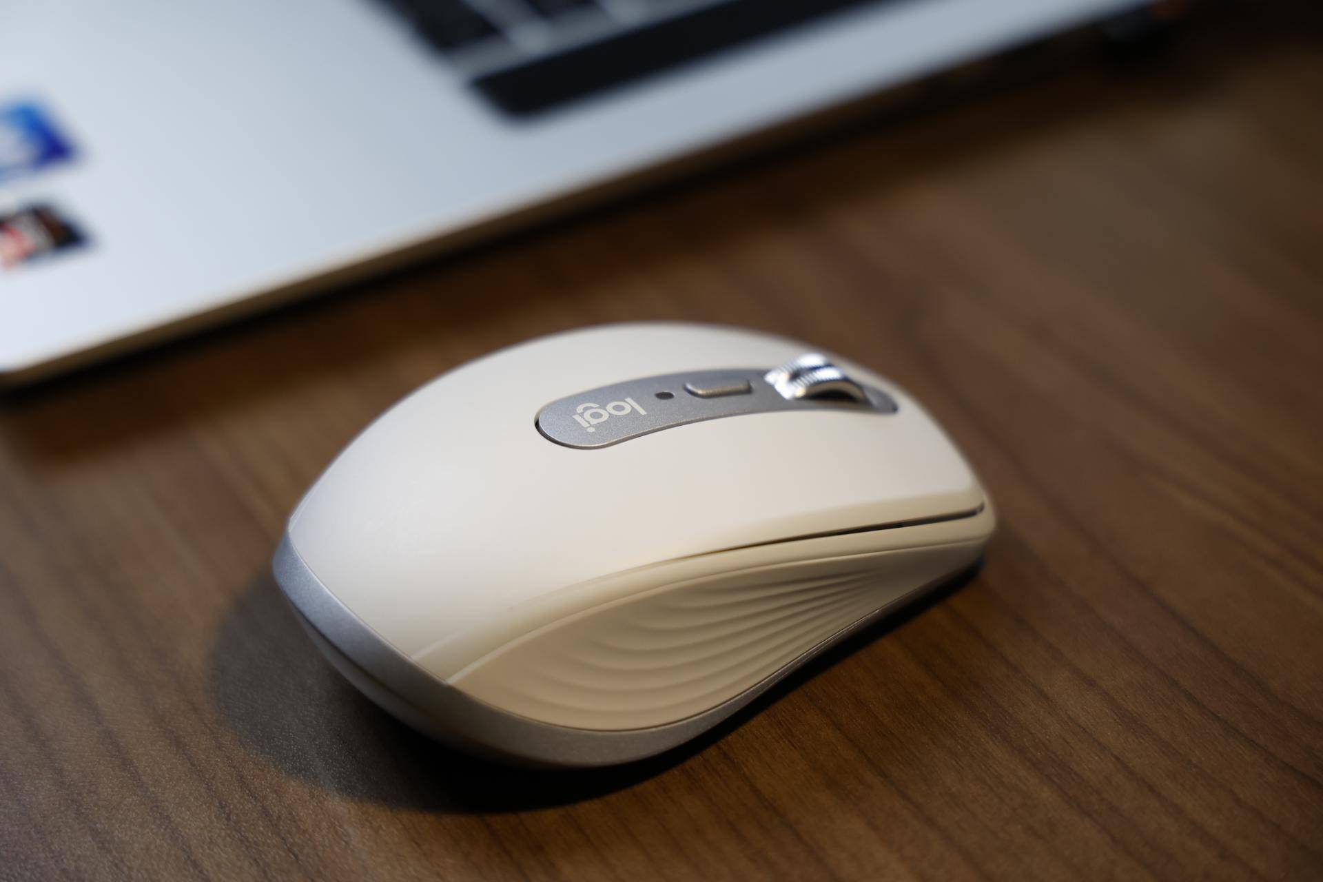 罗技mxanywhere3无线鼠标体验滚轮一目千行打工人的外出利器