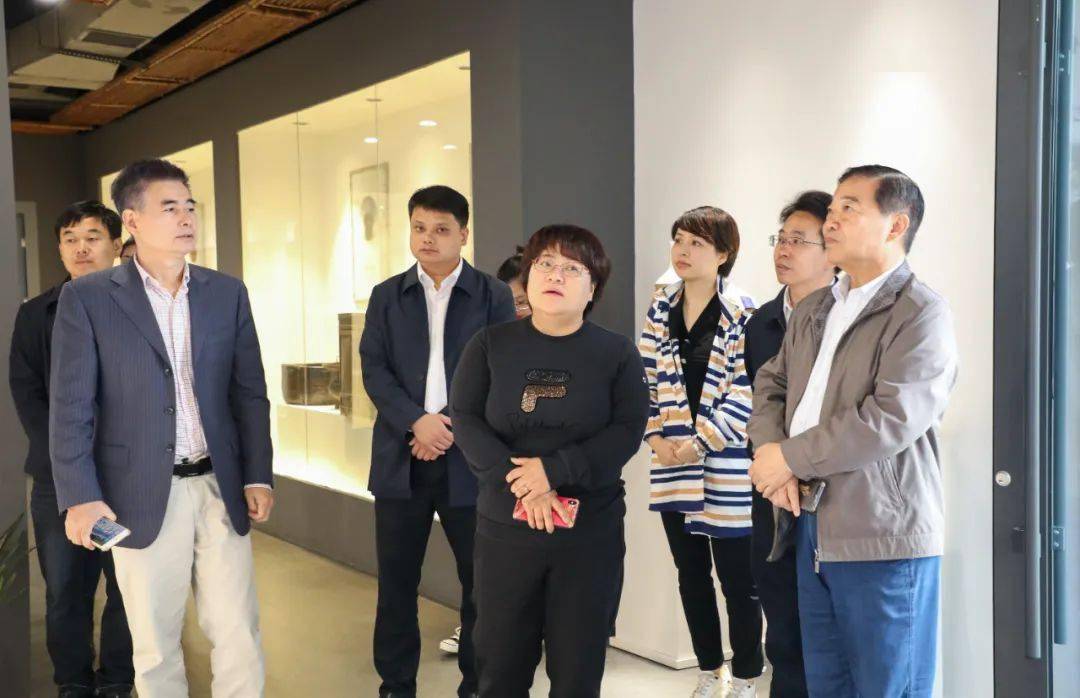 副区长范小敏,副区长周菁,湘东文广新旅局党组书记刘科乾,局长王晋等