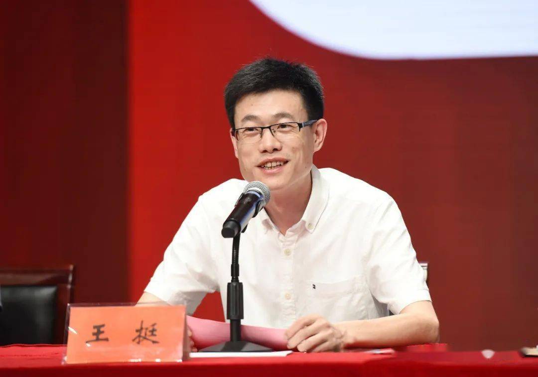 市委宣传部常务副部长王挺会上,市委宣传部常务副部长王挺对乐清市融