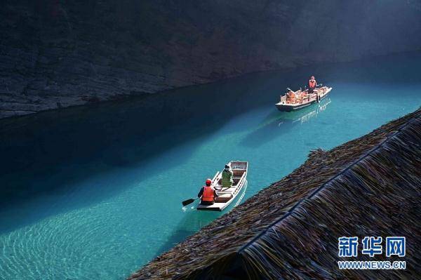 峡谷|湖北屏山：峡谷圣境舟悬浮