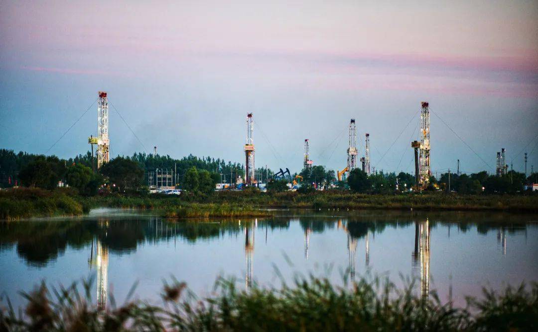 大庆钻探创松辽盆地致密油水平井施工新纪录