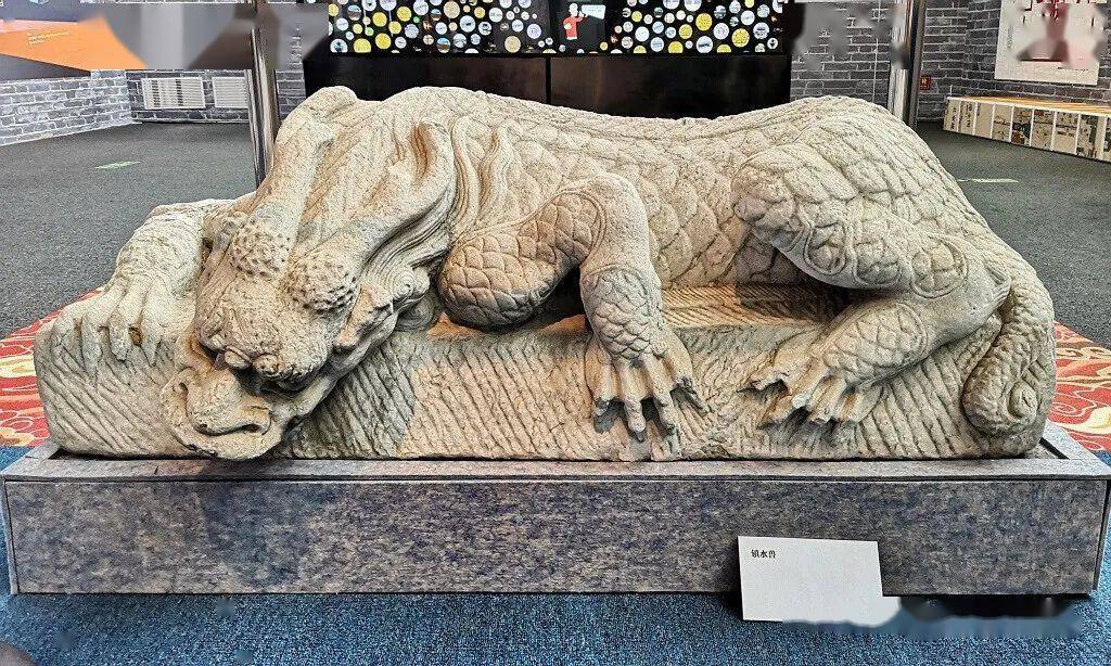 发现过另外 首都博物馆 读城>展上展出了一件完整的石雕镇水兽这件