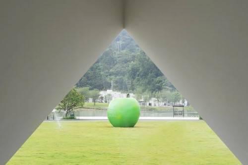 小镇安藤忠雄“青春”大展落地北京，春沐源小镇开启“艺术之旅”