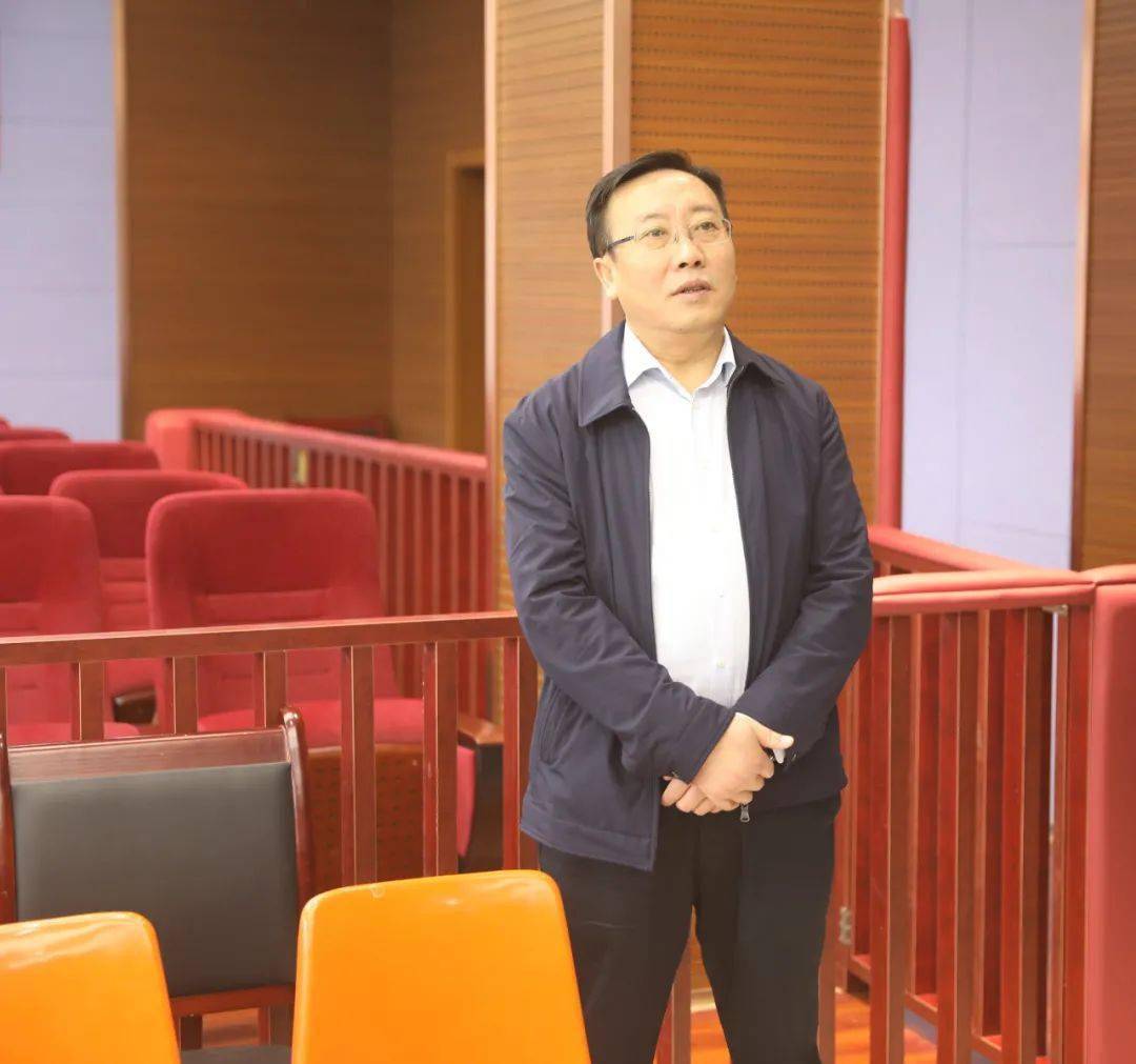 华池法院院长候选人陈广军深入各部门及基层法庭开展走访调研