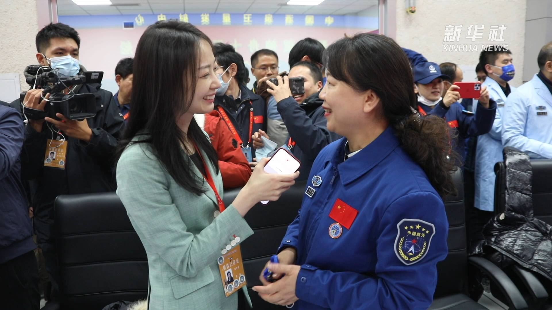 新华全媒+｜再探银河！神舟十三号干霄凌云出征星海