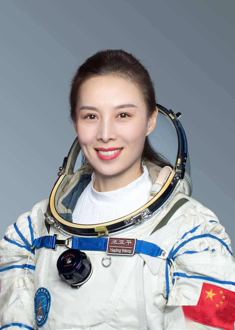 中国|王亚平：“女儿让我去太空给她摘星星”