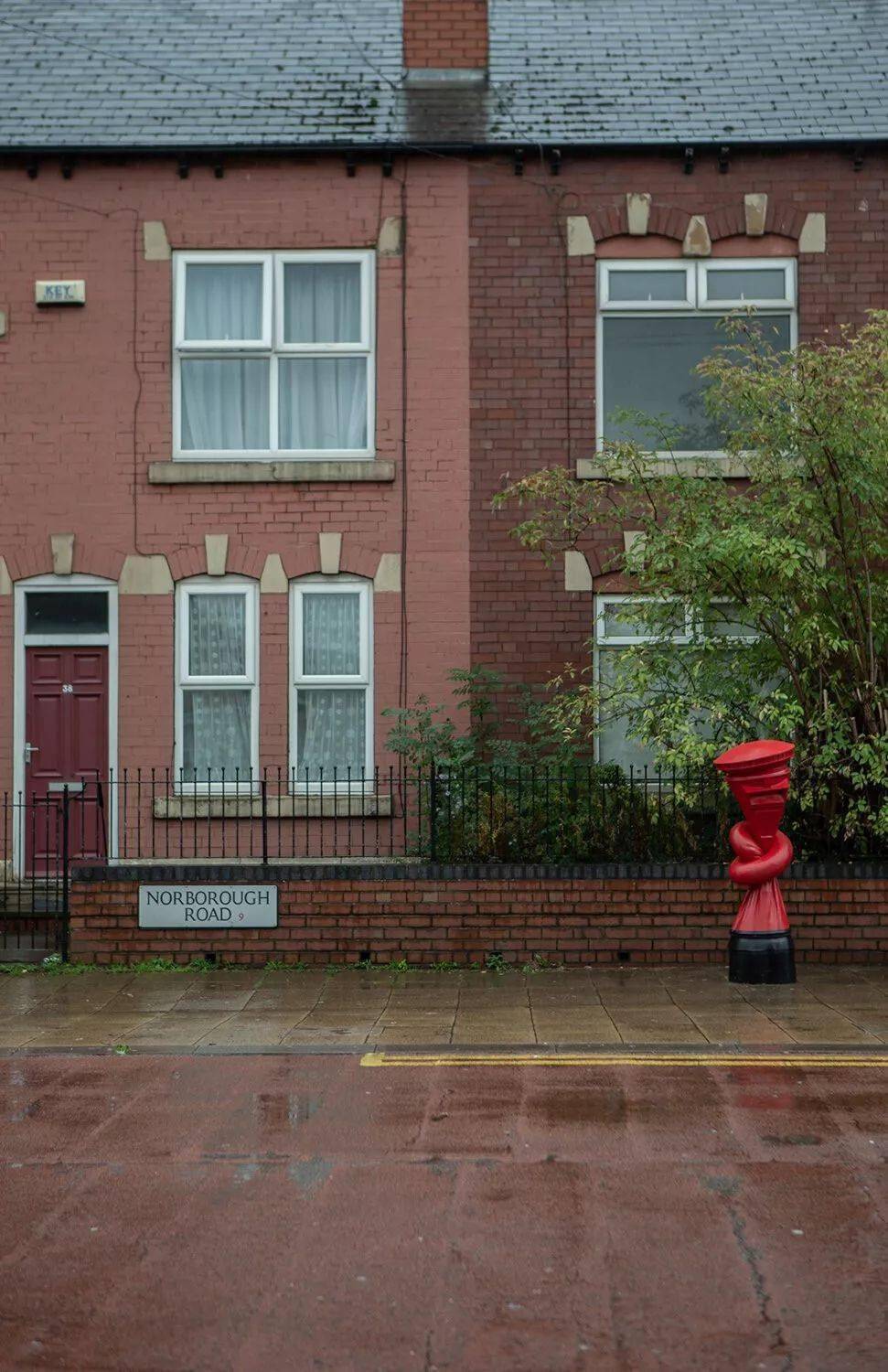 英国alexchinneck超现实主义雕塑