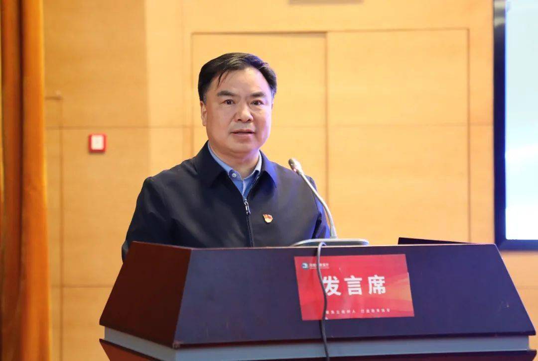 省教育厅二级巡视员吕冰就分管工作做点评和发言省招生办公室主任刘刚