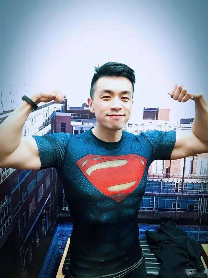 41岁患癌男子用161天踏上健美舞台这才是真正的毛睿战士