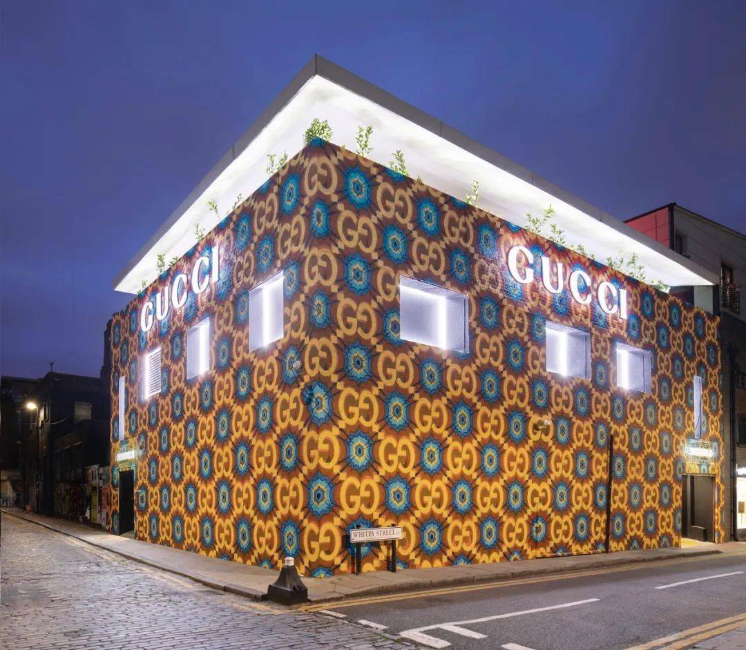 gucci一百周年快闪店来了!在双g魔盒里玩起了复古和音乐!