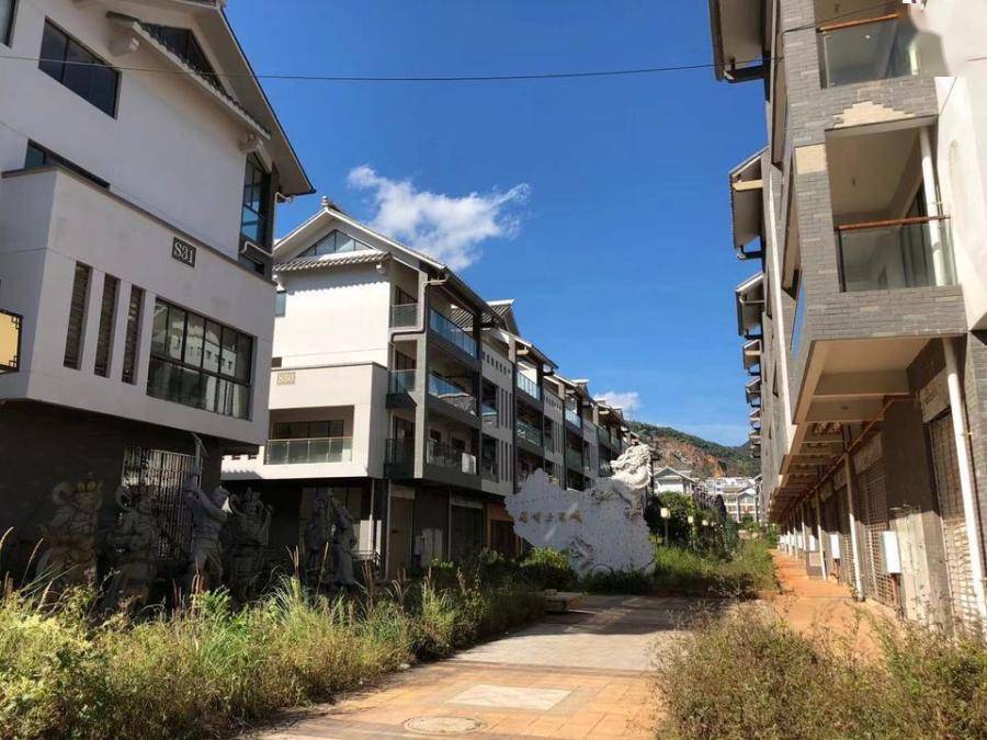 复活有望估值9个亿烂尾多年的昆明玉器城710套商业司法拍卖