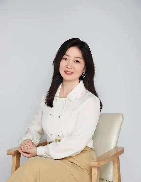 东西湖实验小学"最美教师"李丽:努力做学生成长的引路人_孩子