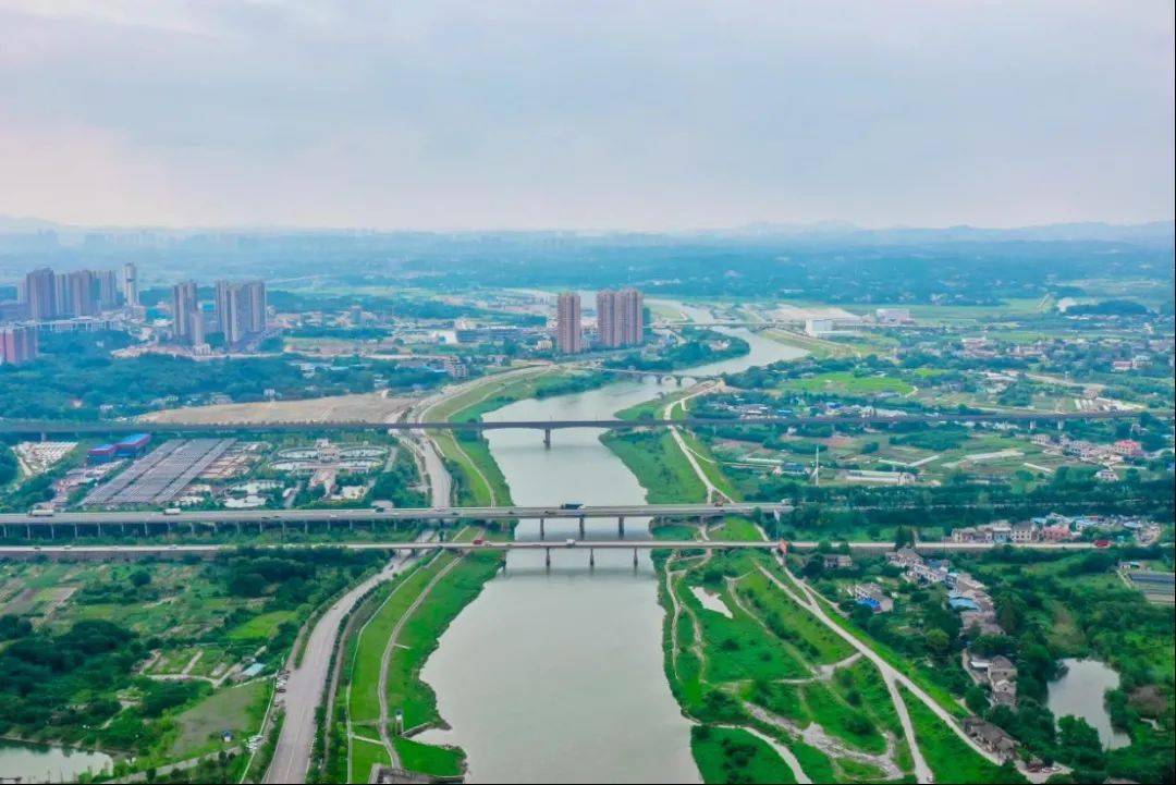 奔流长沙捞刀河宝刀落碧水风光今胜昔