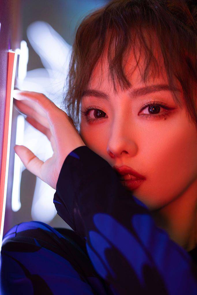 张嘉倪亮相stella mccartney shared.3 胶囊系列时装派对活动.