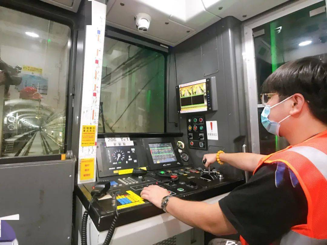 地铁14号线车厢内线路牌已更新!今年年底全线贯通!建设历经十余年!